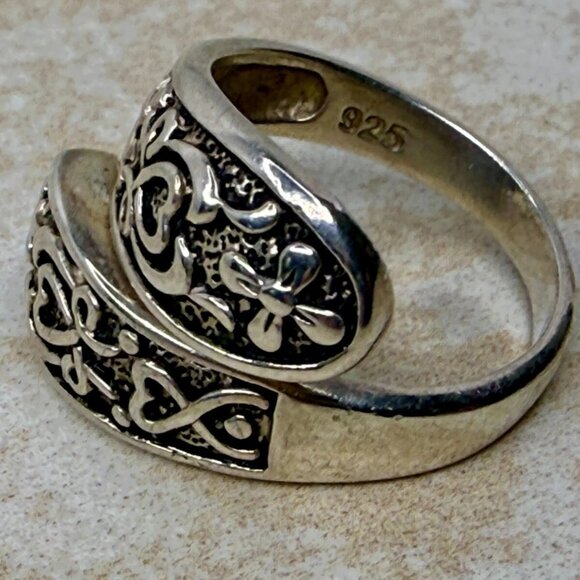 R.J. Graziano Sterling Silver Wrap Ring Size 5 Adjustable Floral Heart - Picture 2 of 5
